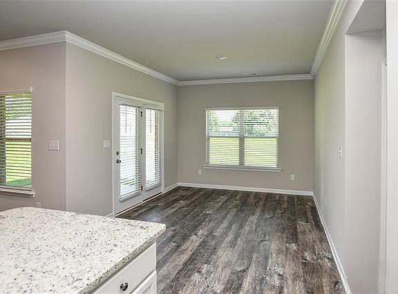 3rd image of 307 Ivyleaf Dr NW