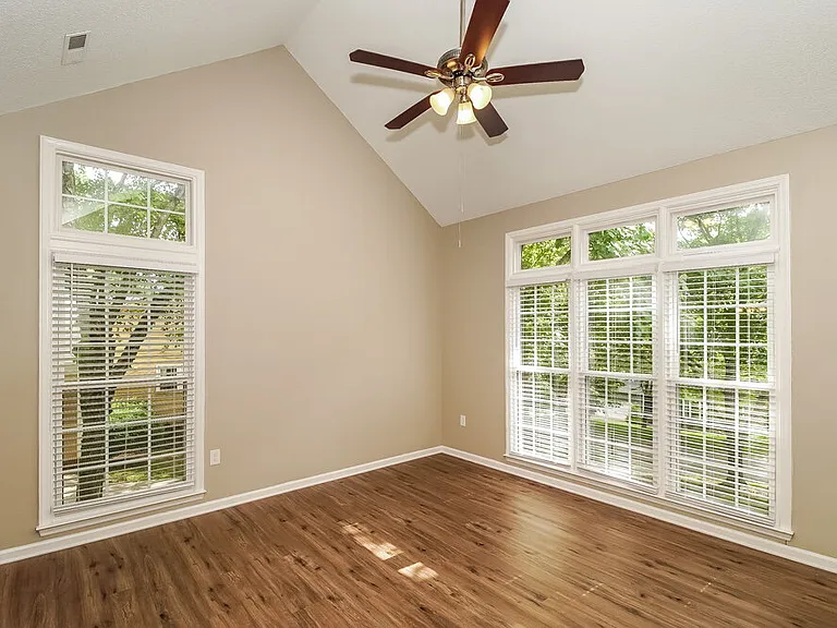 4107 Garden Grove Ln — Photo 6