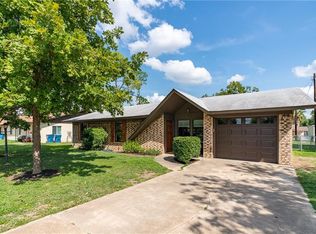 1613 Northwood Dr, Marble Falls, TX 78654