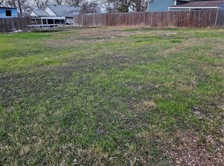 E Live Oak St, Meridian, TX 76665