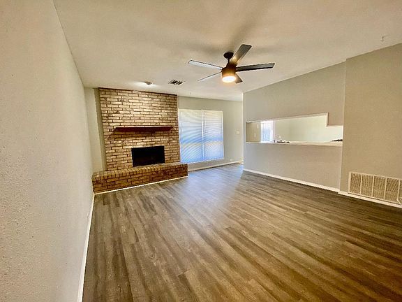 2nd image of 2817 Franklin Dr
