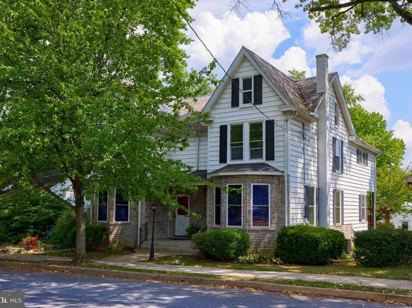 335 & 337 S Cedar St, Lititz, PA 17543