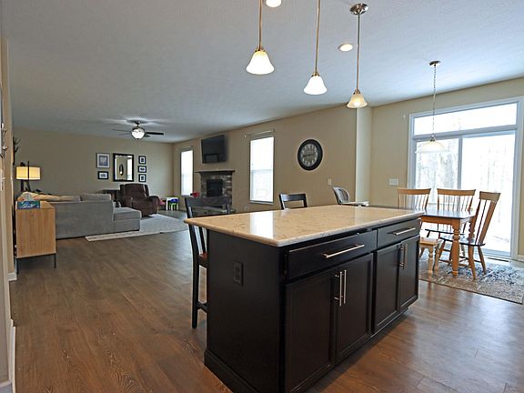 3rd image of 143 Old Bay Dr