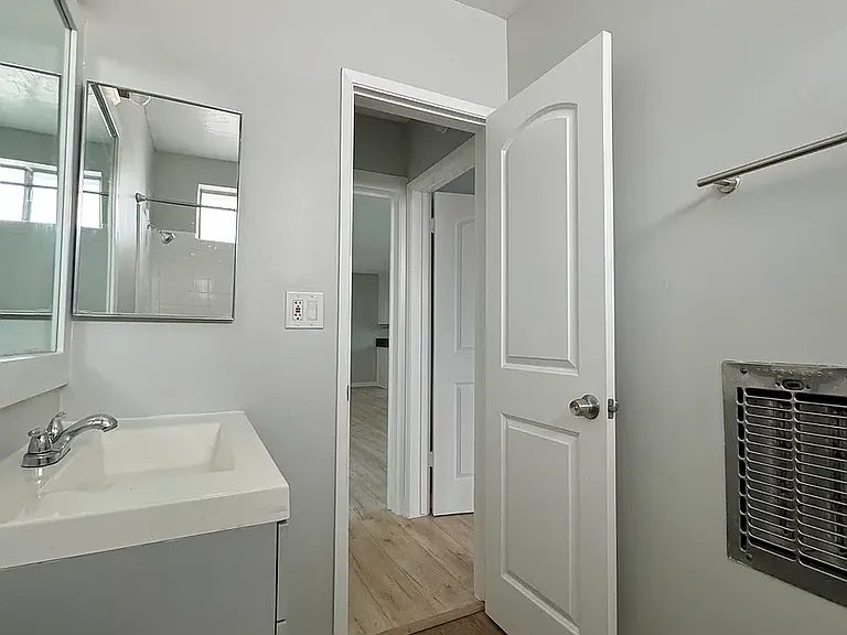 5505 Corteen Pl #7 — Photo 18
