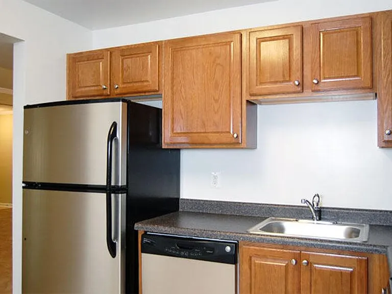 7 McCausland Pl — Photo 3
