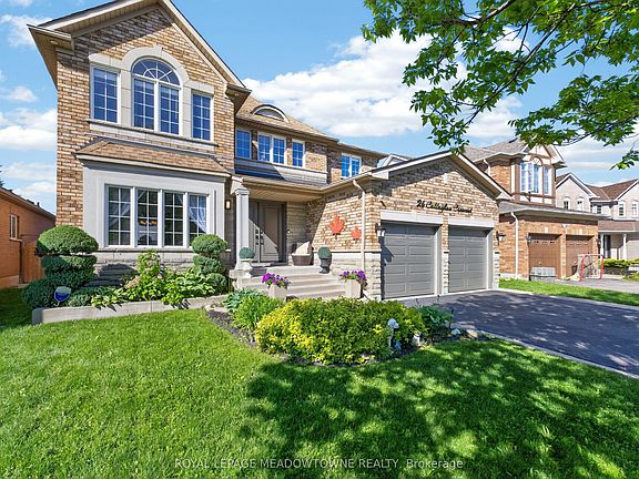 2nd image of 26 Callaghan Cres
