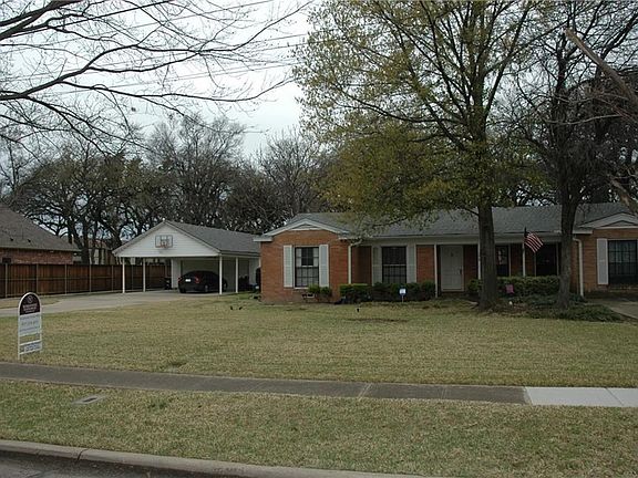 2nd image of 1405 Oak Lea Dr