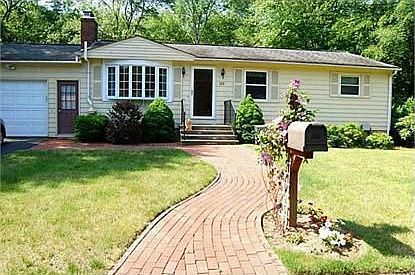1st image of 120 Kent Dr