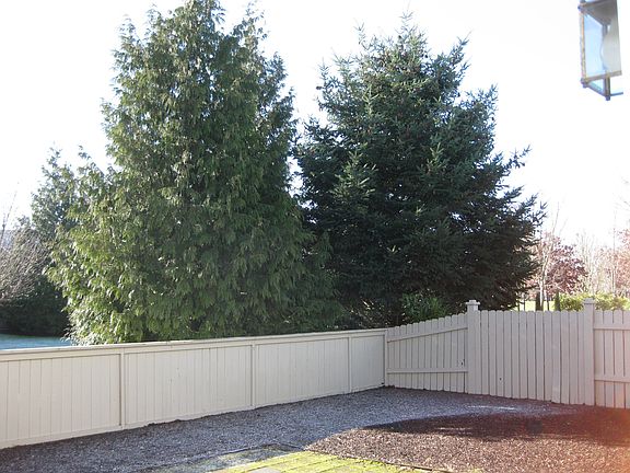 5th image of 18201 SE 17th St