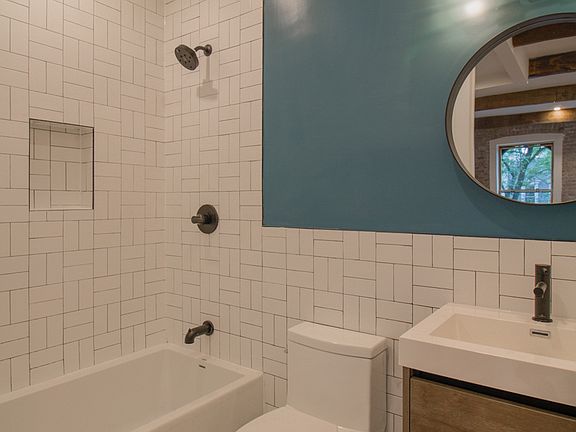 5th image of 89 Moffat St #4F