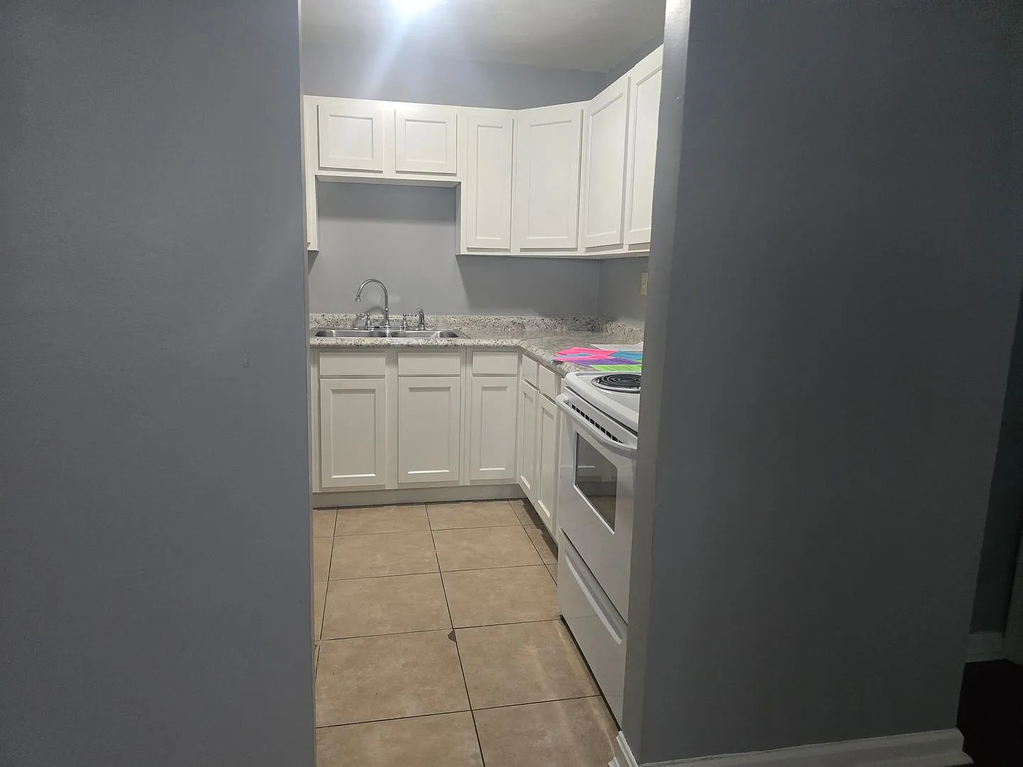 896 Mohawk Trail Apartments — Photo 2