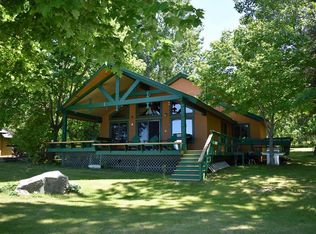 353 Corlear Dr, Willsboro, NY 12996