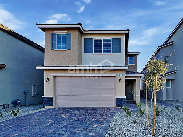 575 Lotus Land Ave — Photo 1