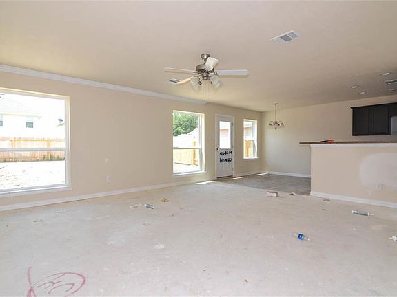 3rd image of 1406 Oxford Meadow