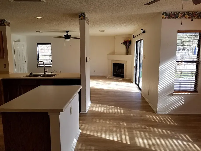 14234 Emerald Hill Dr — Photo 10