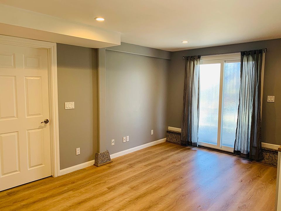 1st image of 305 Higate Dr #D