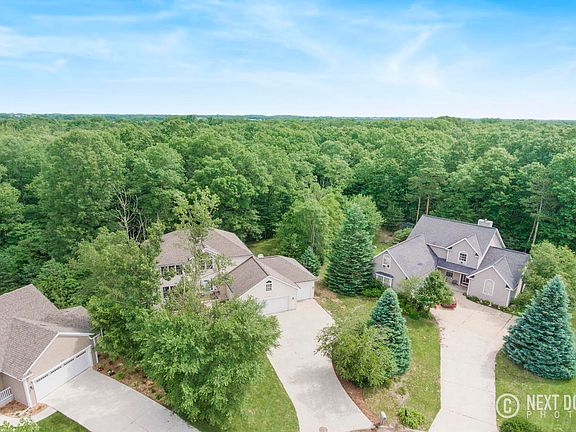 3rd image of 2568 Jameswood Ct