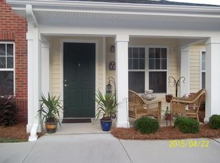 103 Medley Ln, Lumberton, NC 28358