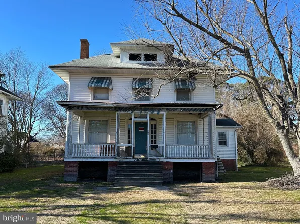 245 N Somerset Ave, Crisfield, MD 21817