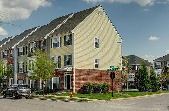 8218 Lenox Creekside Dr — Photo 1