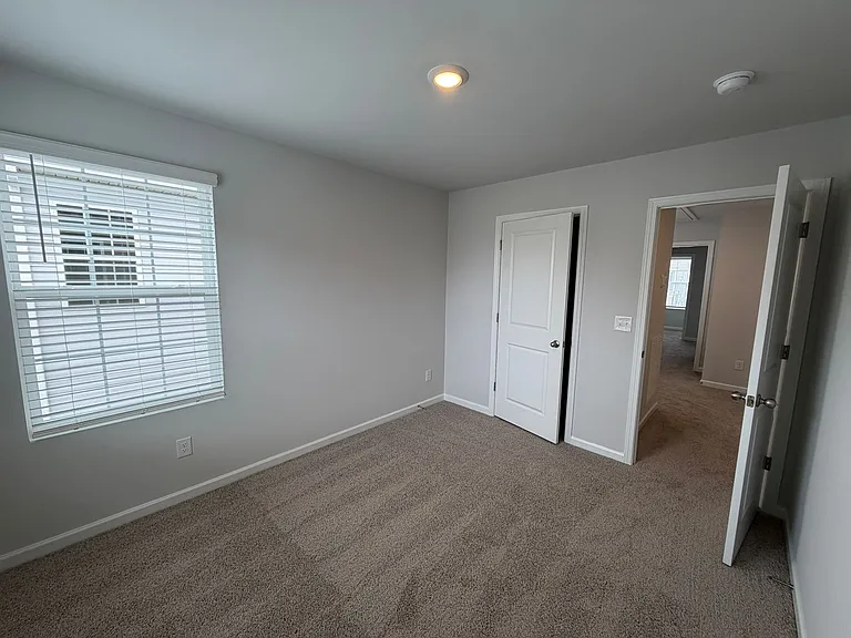 4913 Mowbray Way — Photo 23