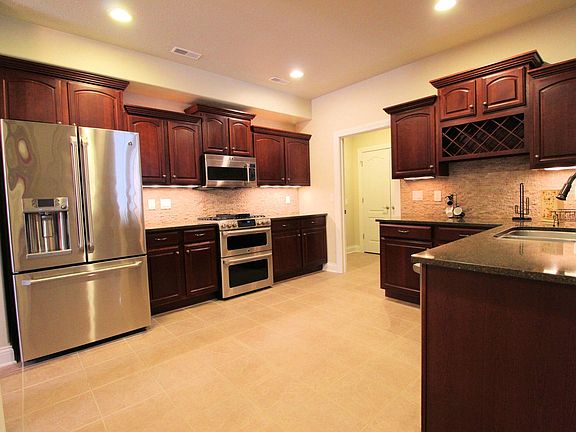 3rd image of 713 Arbor Pkwy Unit A