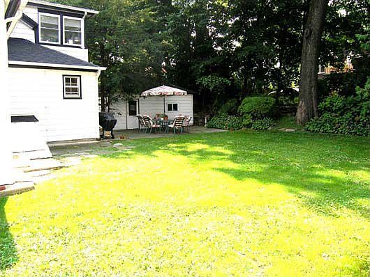 2nd image of 261 Highbrook Ave