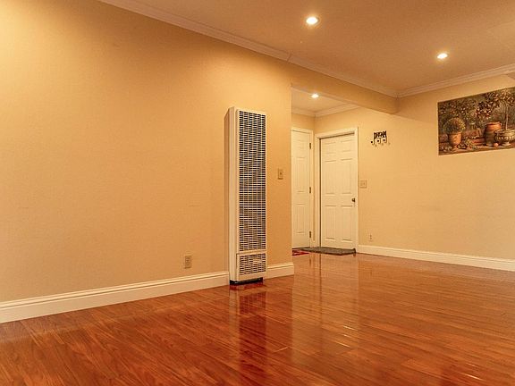 4th image of 1384 Glena Ct