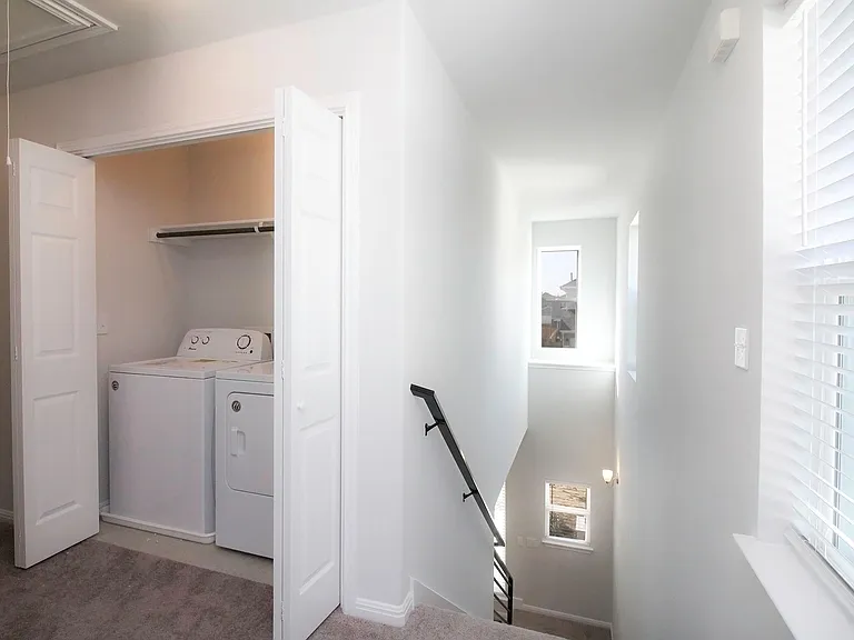 10305 Forest Grove Dr — Photo 16