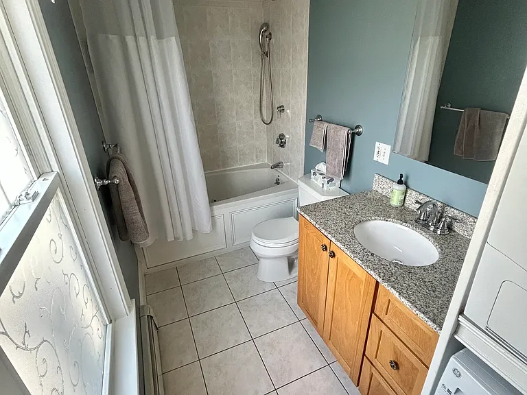 11 Haseltine St #B — Photo 7