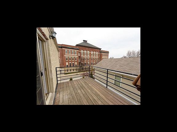 4th image of 1418 N Talman Ave APT 3