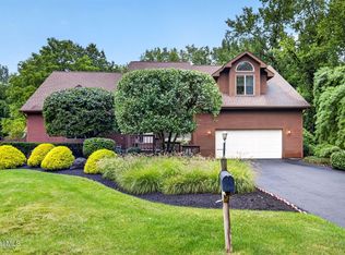 21 Carriage Hill Drive, Latham, NY 12110