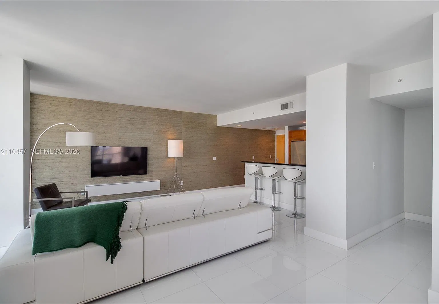 Vizcayne South Condo — Photo 4