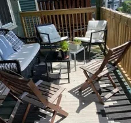 3rd image of 755 E 7th St