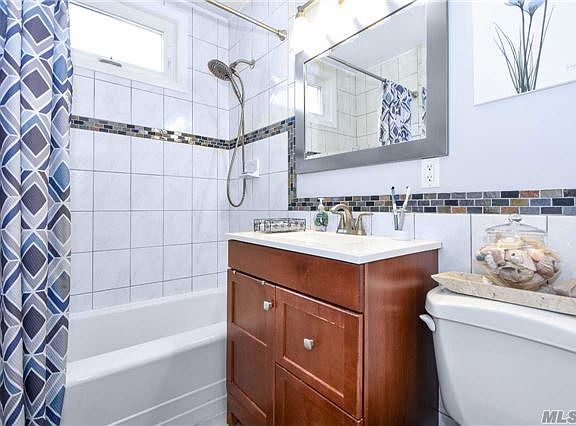 5th image of 450 Howard Ave