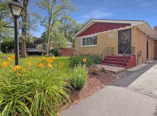 346 Iris Ln, Chicago Heights, IL 60411