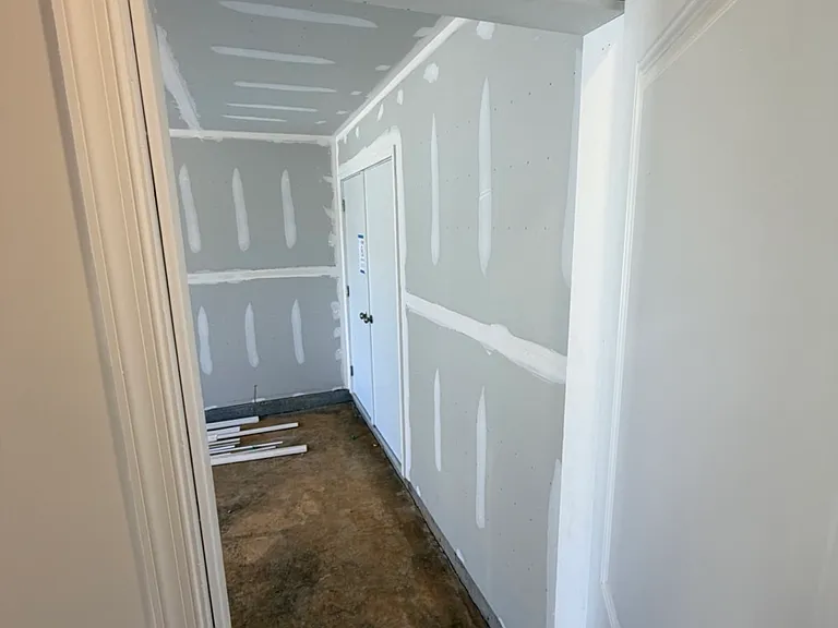 436 Seeback Dr — Photo 5