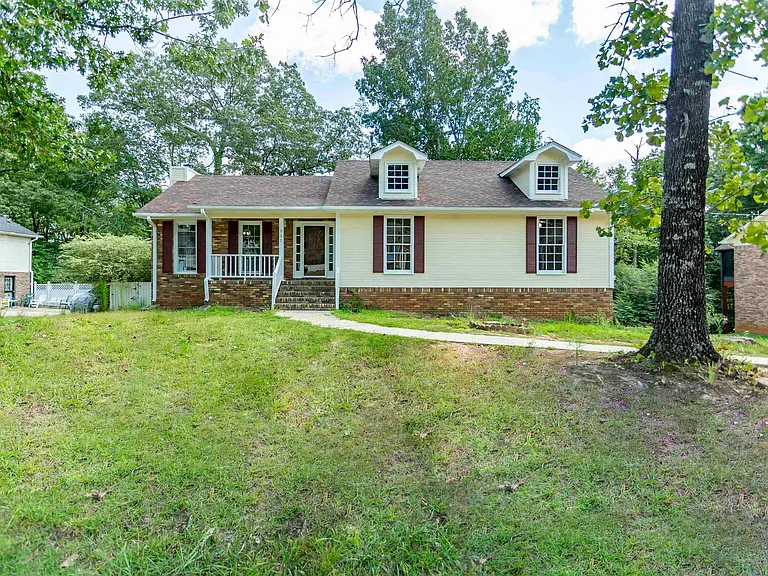 917 Dunridge Dr — Photo 1
