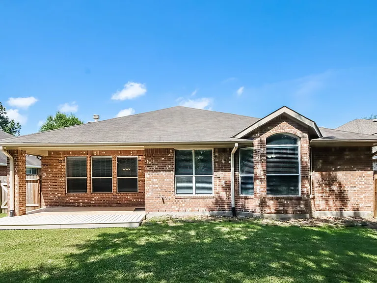 25589 Oakhurst Forest Dr — Photo 16