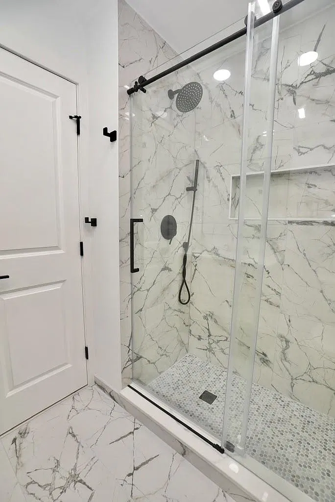 3 bed, 2.0 bath, $3,200 — Photo 4