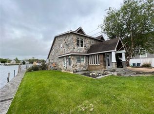 12 Inlet Vw, Bay Shore, NY 11706