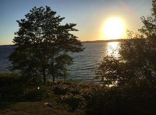 27 Harding Ave, Riverside, RI 02915