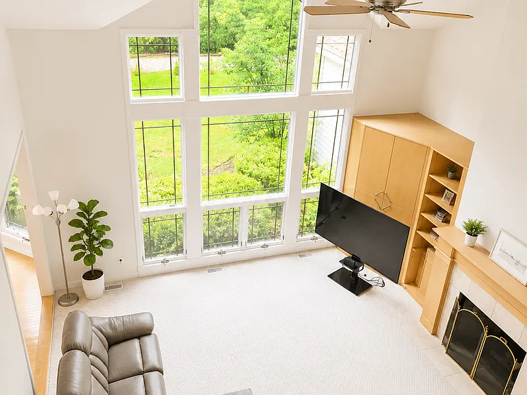 39710 Alsace Ct — Photo 3