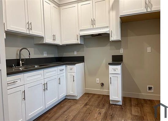3rd image of 4305 Garthwaite Ave #4305