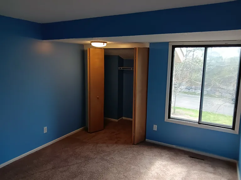 3675 Independence Ave S #10 — Photo 8