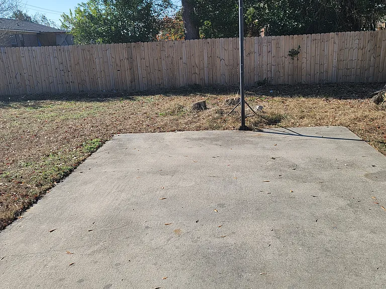 Fairington Dr — Photo 11