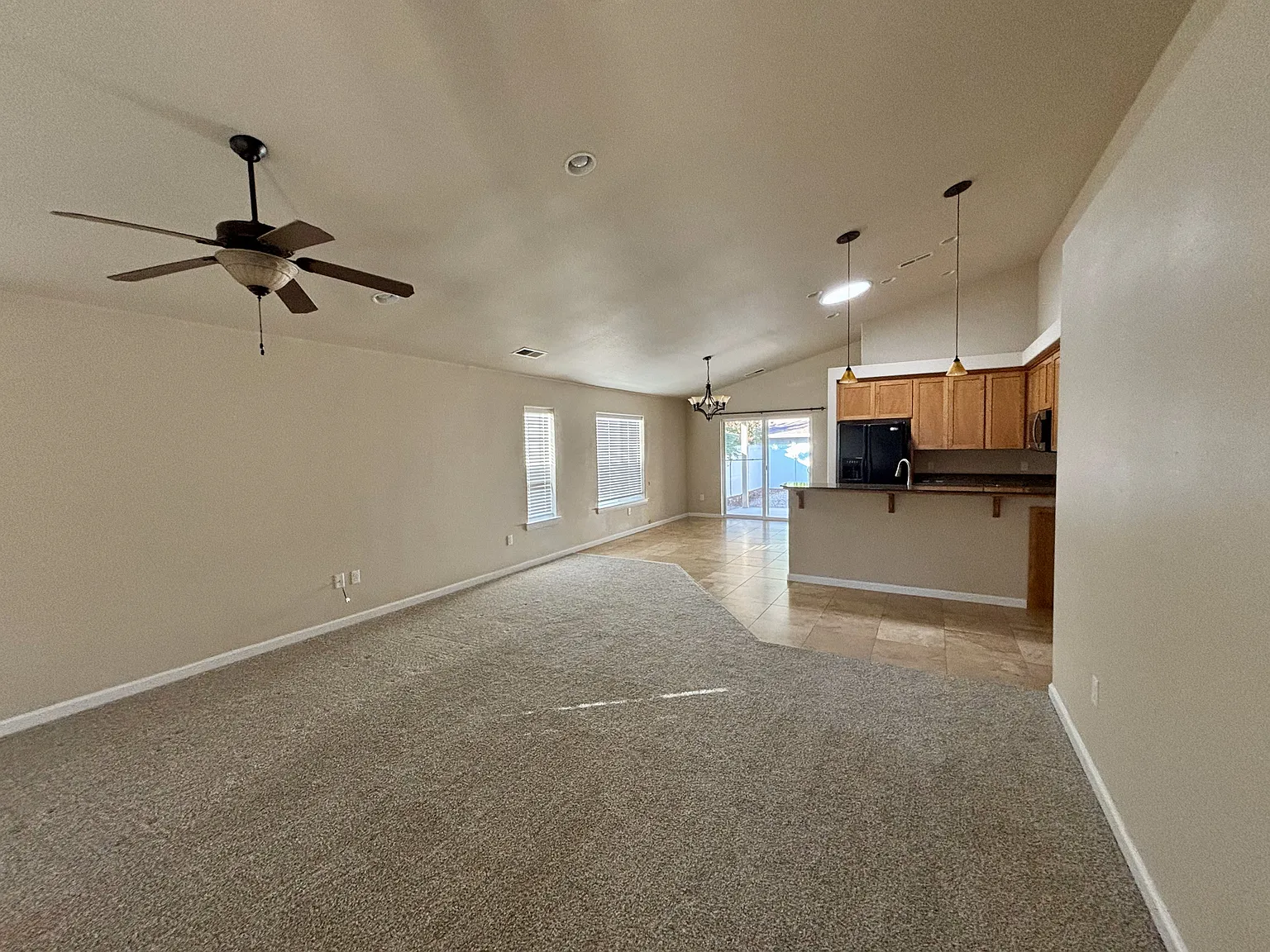 3 bed, 1461 sqft, $1,995 — Photo 2