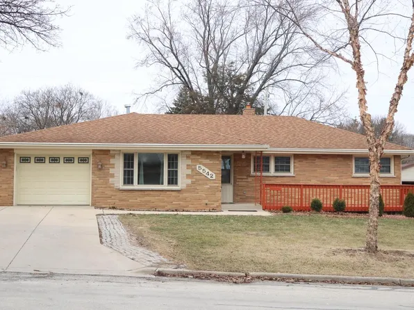 5542 West Jerelyn PLACE, Milwaukee, WI 53219