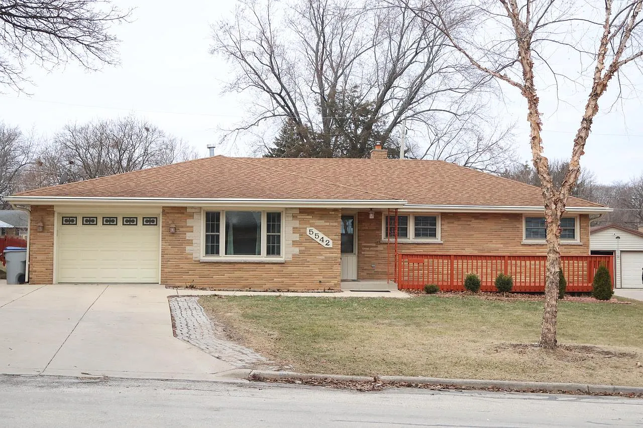 5542 West Jerelyn PLACE photo 1