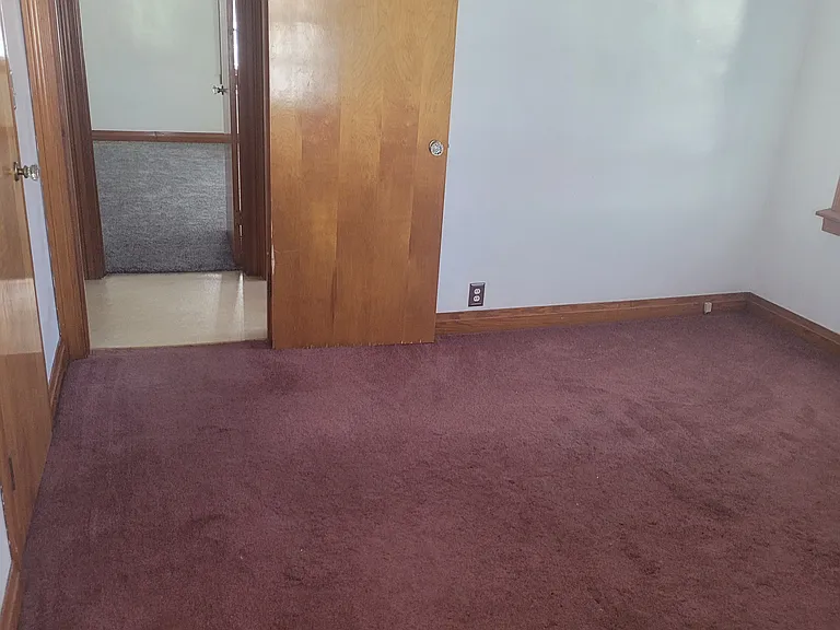 5330 Seneca St — Photo 29